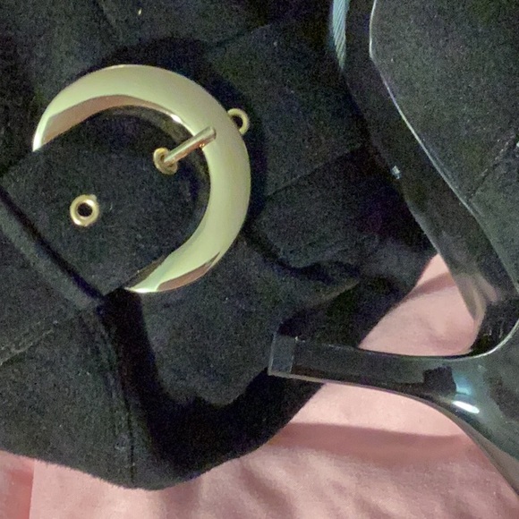 Guess women’s size 9 high heel boots - Picture 4 of 4